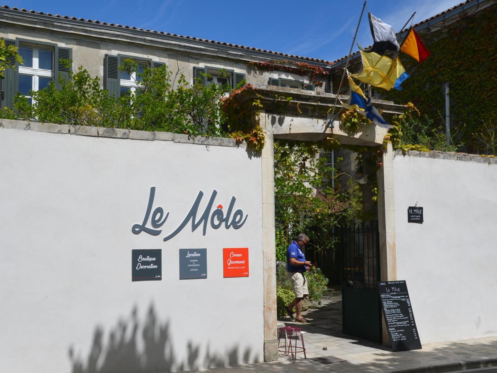 Le Mole Bed & Breakfast La Flotte Exterior photo